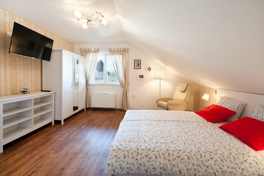 Hotel Samarin Črnomelj Екстериор снимка